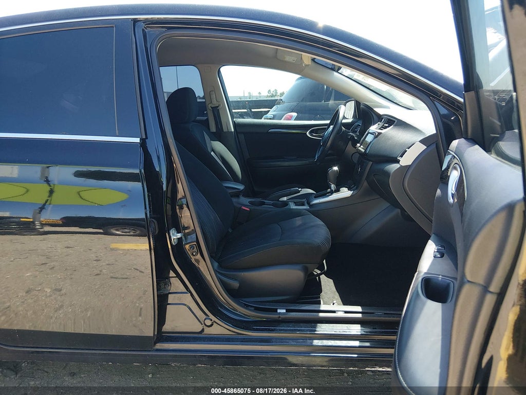 2019 Nissan Sentra SV photo 5