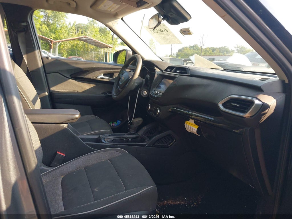 2021 Chevrolet Trailblazer AWD LS photo 5