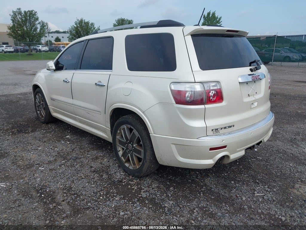 2011 GMC Acadia Denali photo 3
