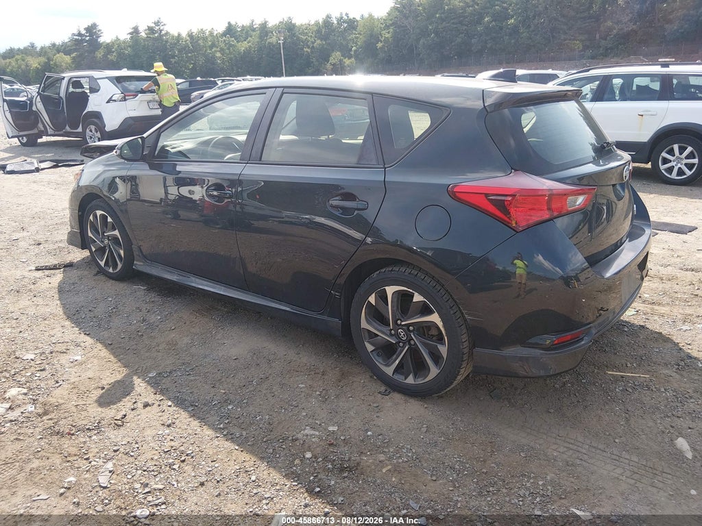 2016 Scion IM photo 3