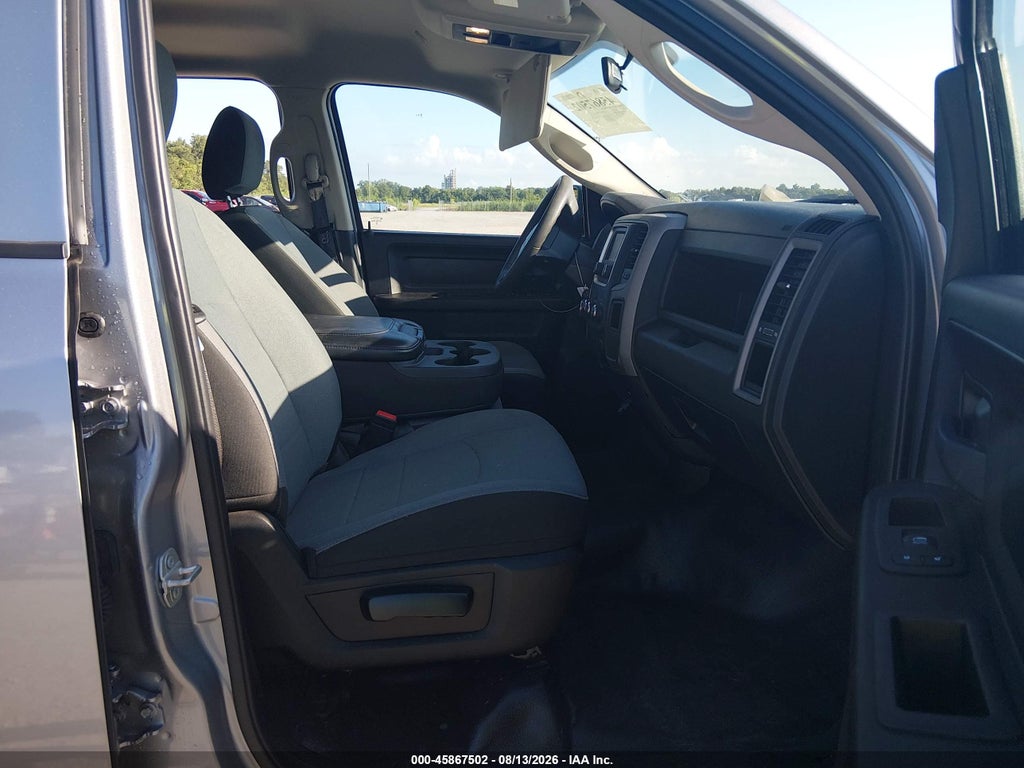 2024 Ram 1500 Classic Tradesman 4X2 6'4 Box photo 5
