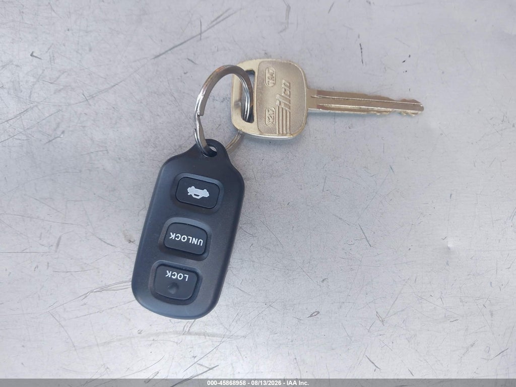 2003 Toyota Matrix XR photo 11