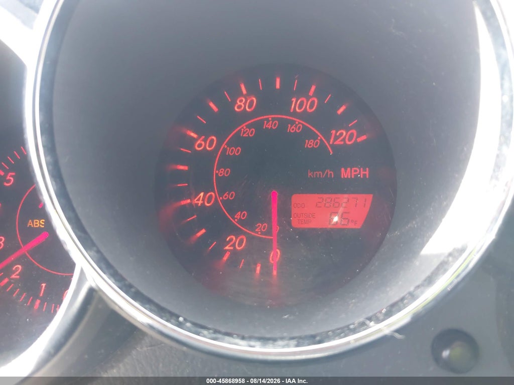 2003 Toyota Matrix XR photo 7
