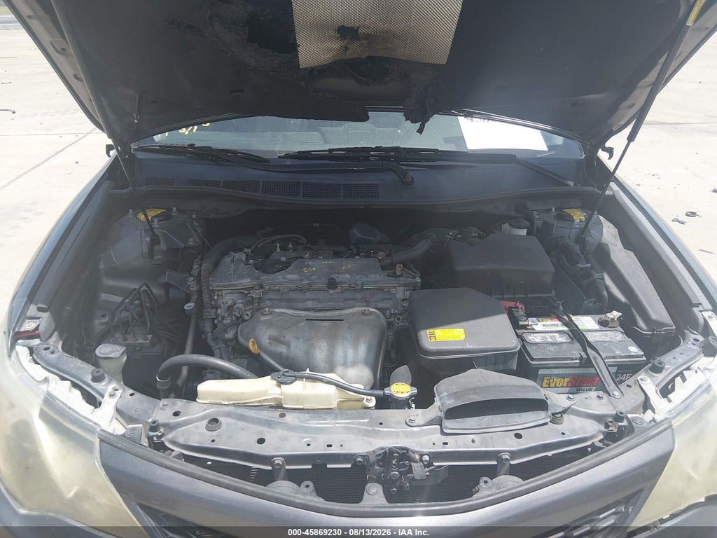 2012 Toyota Camry SE photo 10