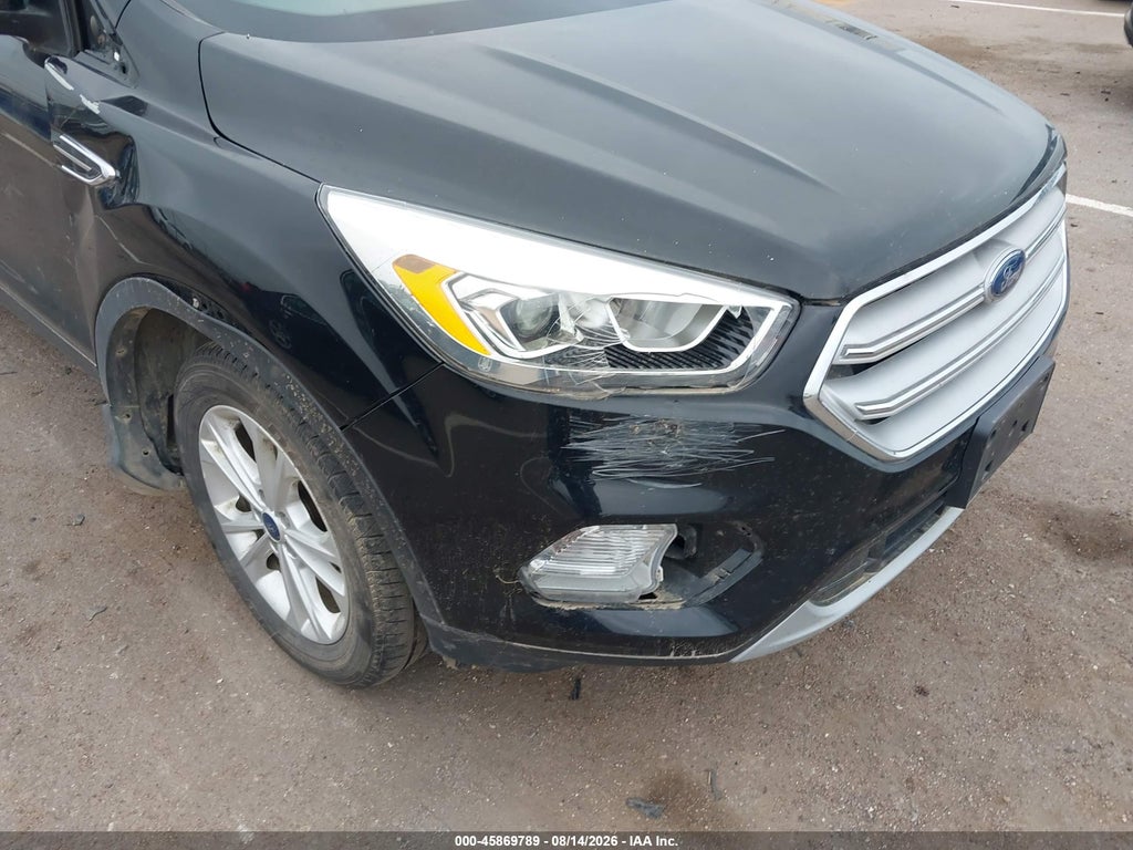 2018 Ford Escape SEL photo 6