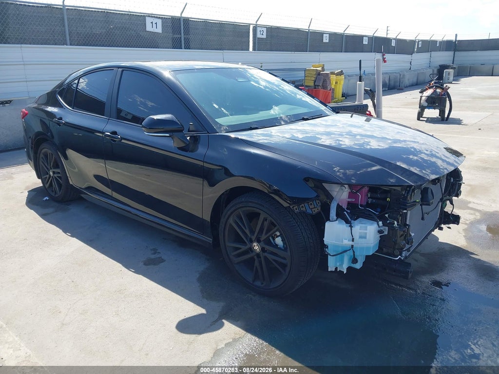 TOYOTA CAMRY 2026
