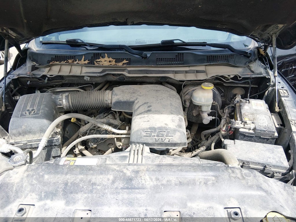 2017 Ram 1500 Express 4X4 6'4 Box photo 10