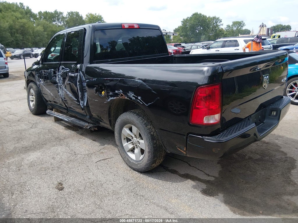 2017 Ram 1500 Express 4X4 6'4 Box photo 3