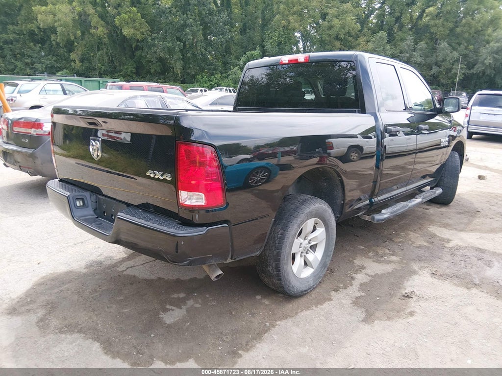 2017 Ram 1500 Express 4X4 6'4 Box photo 4