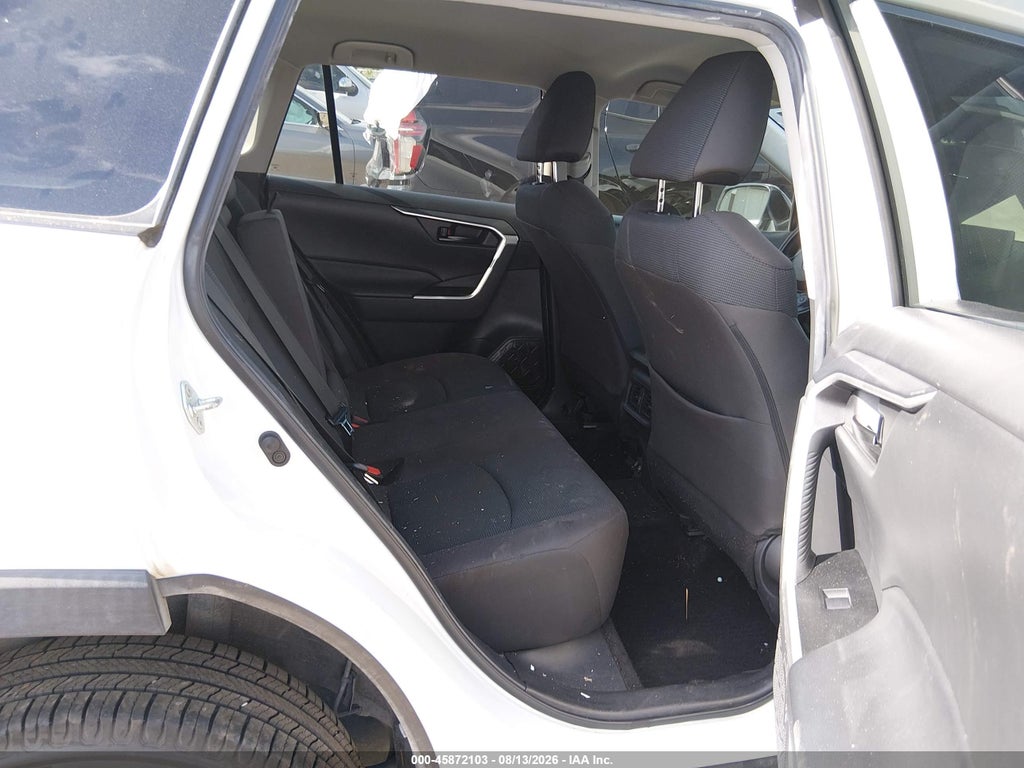 2023 Toyota RAV4 LE photo 8