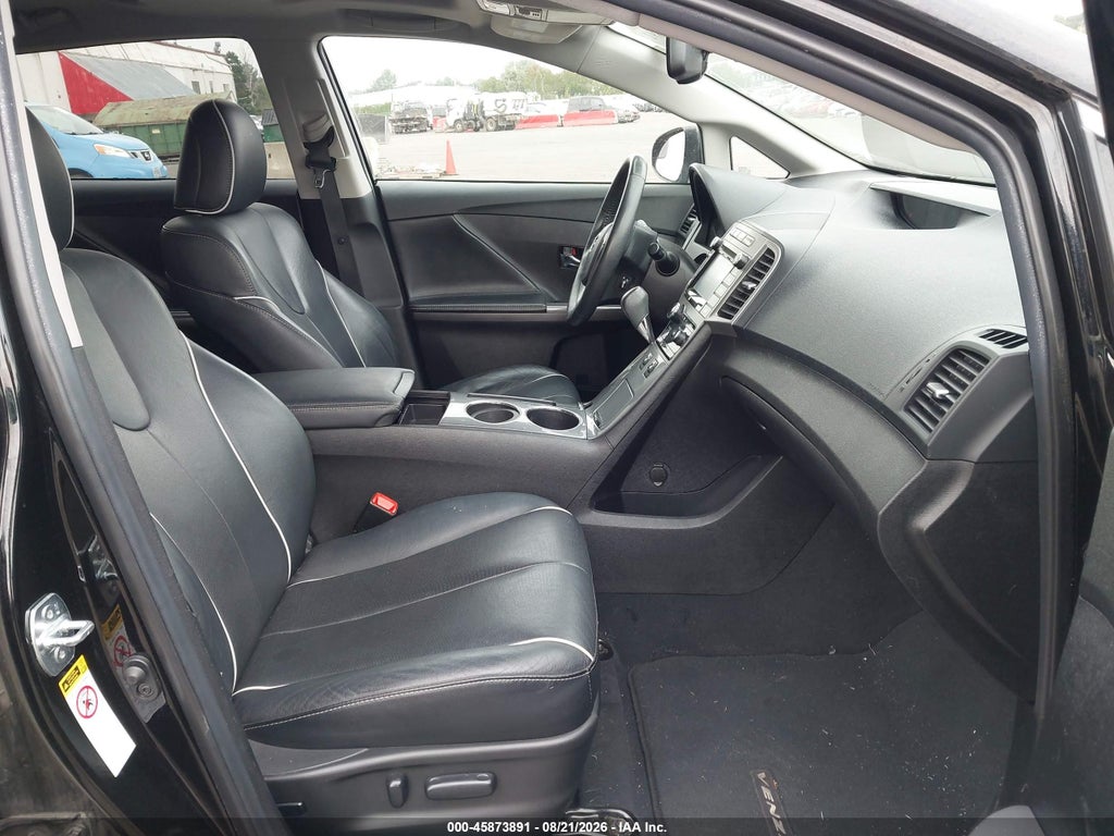 2015 Toyota Venza Limited V6 photo 5