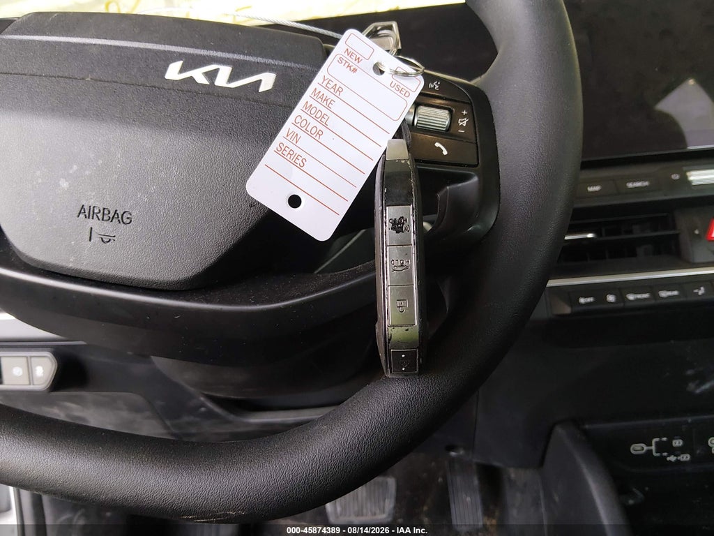 2025 Kia K4 LXS photo 11