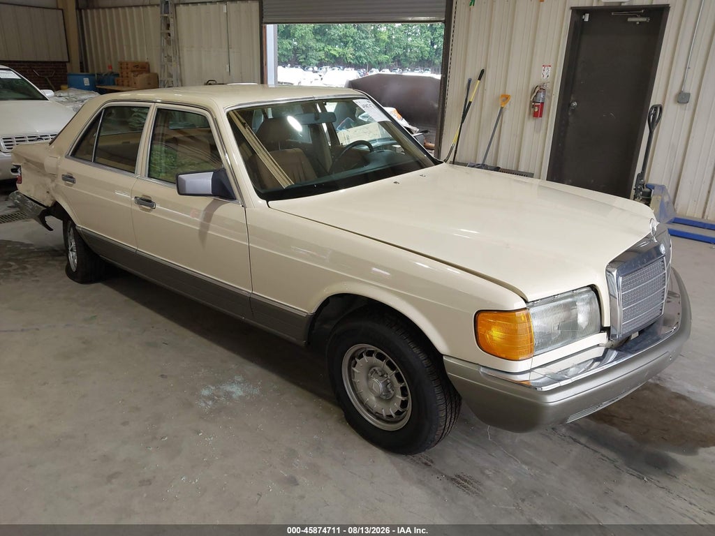 1983 MERCEDES-BENZ 300 WDBCB20A4DB043454