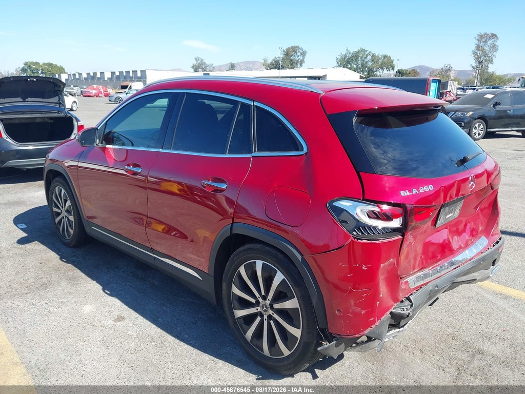 2021 Mercedes-Benz GLA 250 photo 3