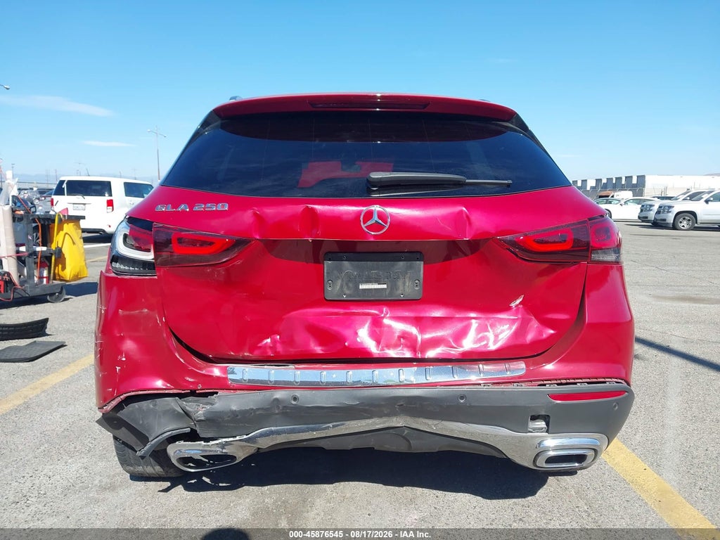 2021 Mercedes-Benz GLA 250 photo 6