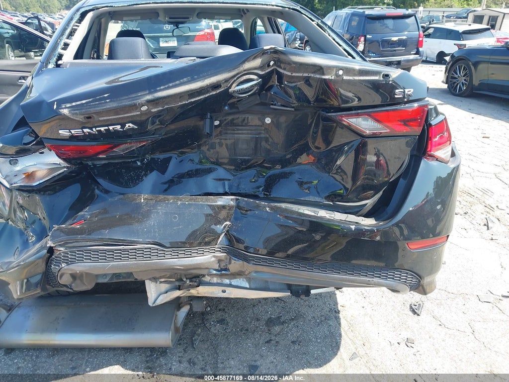 2022 Nissan Sentra SR Xtronic CVT photo 6