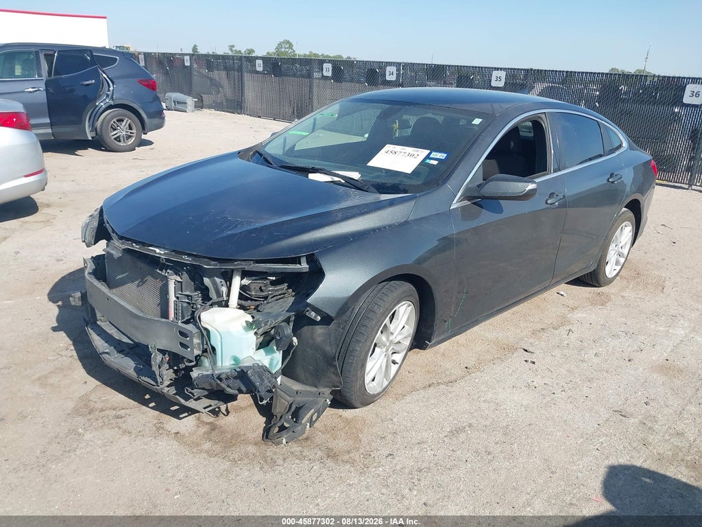 2018 Chevrolet Malibu LT photo 2