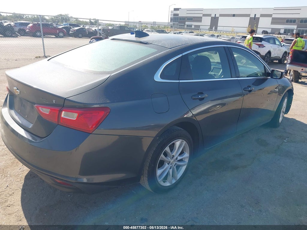 2018 Chevrolet Malibu LT photo 4