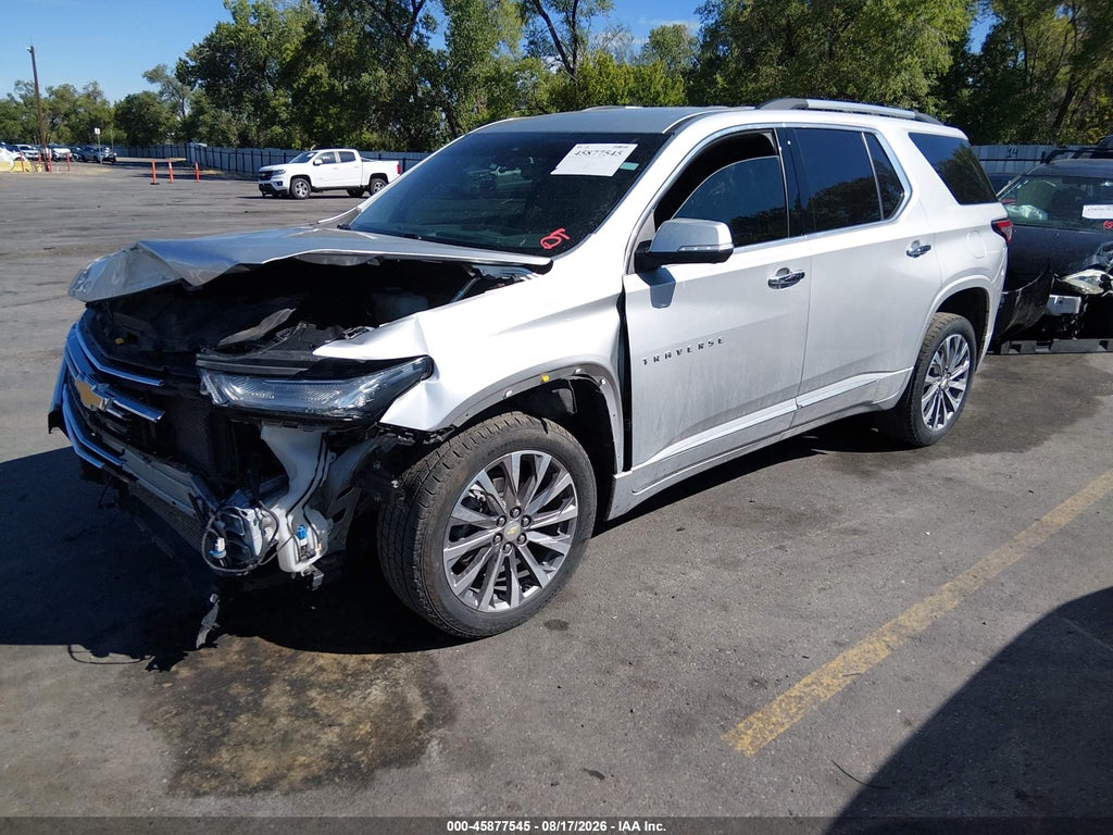 2022 Chevrolet Traverse AWD Premier photo 2
