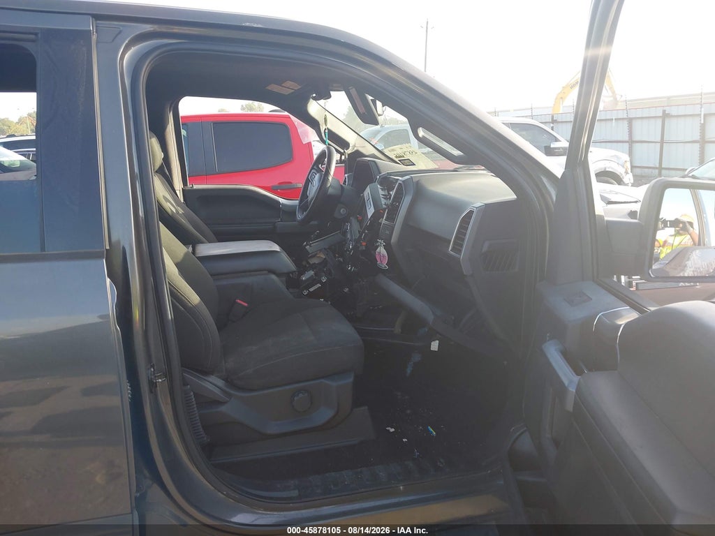 2017 Ford F-150 XLT photo 5