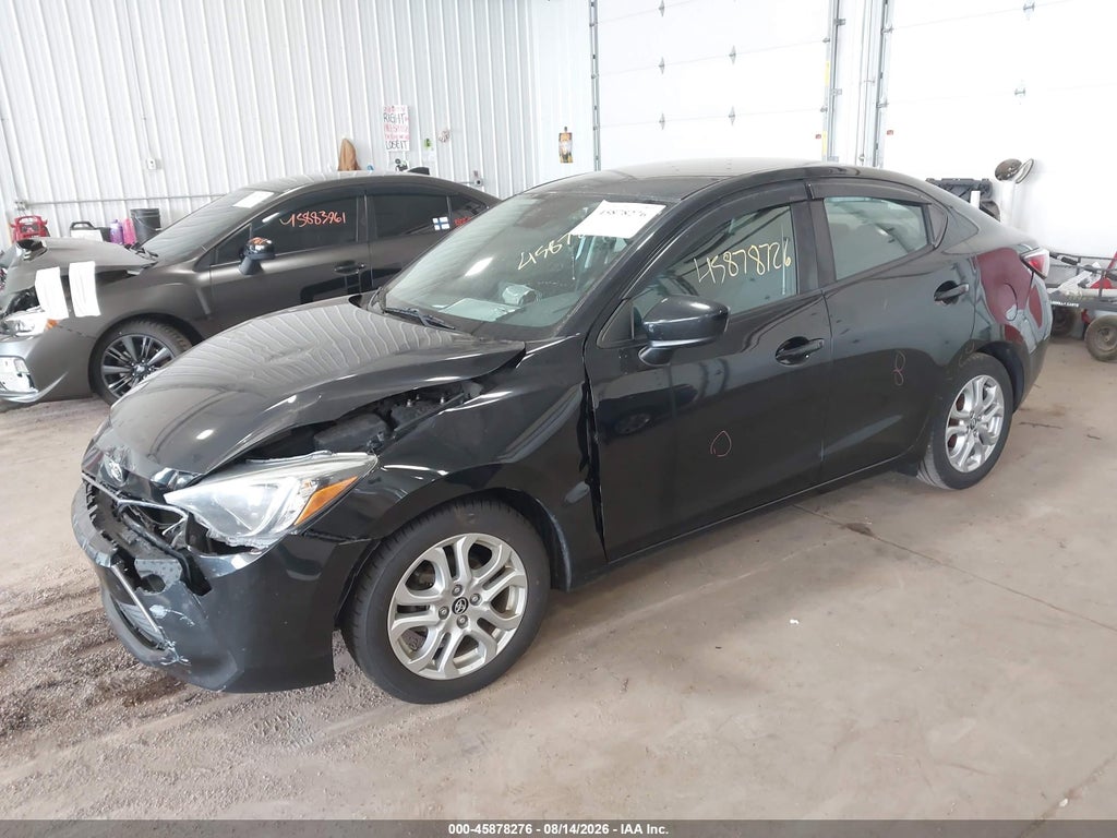 2017 Toyota Yaris IA photo 2
