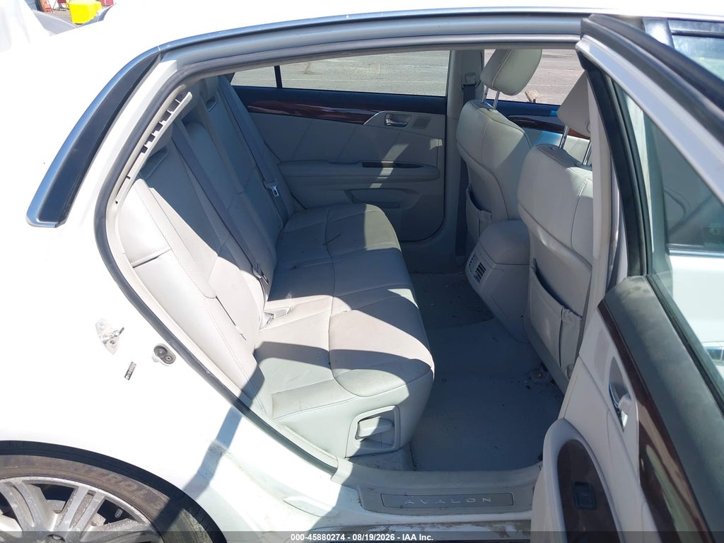 2009 Toyota Avalon Limited photo 8