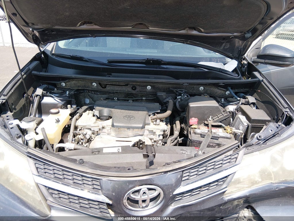 2015 Toyota RAV4 LE photo 10