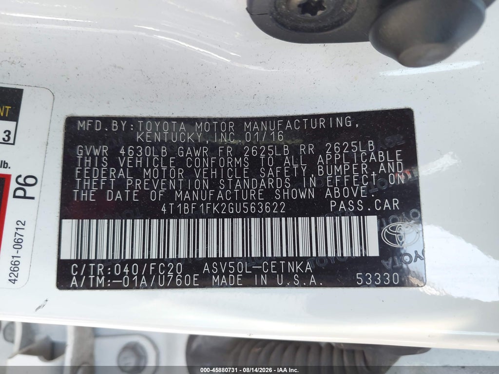 2016 Toyota Camry LE photo 9