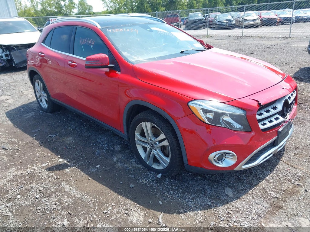 2018 Mercedes-Benz GLA 250 4MATIC photo 1