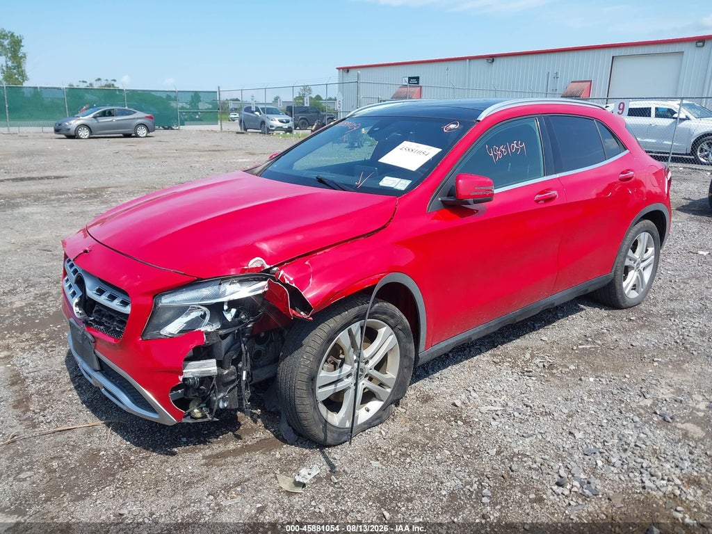 2018 Mercedes-Benz GLA 250 4MATIC photo 2