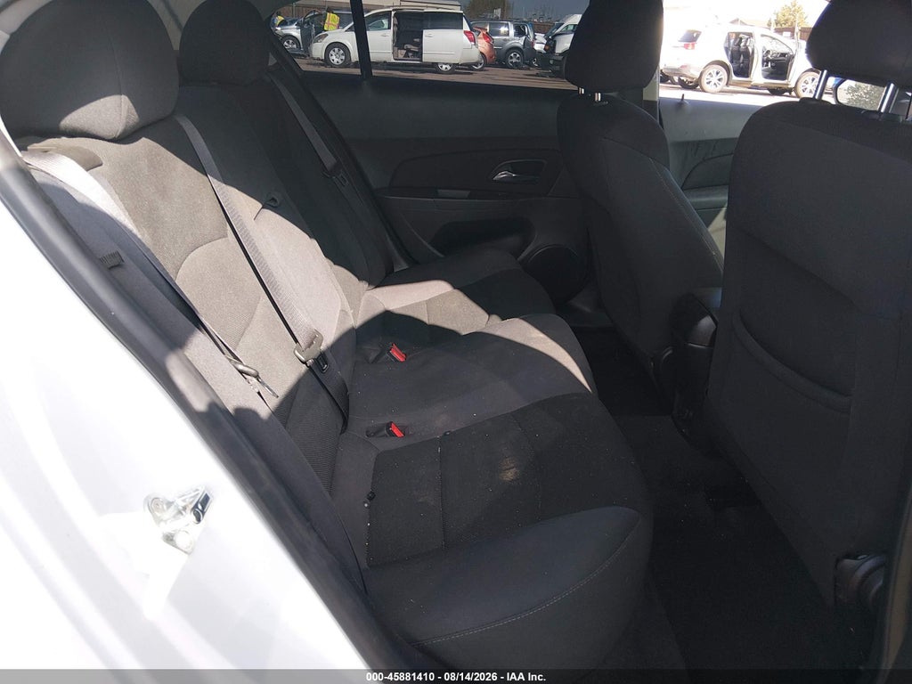 2016 Chevrolet Cruze Limited 1LT Auto photo 8