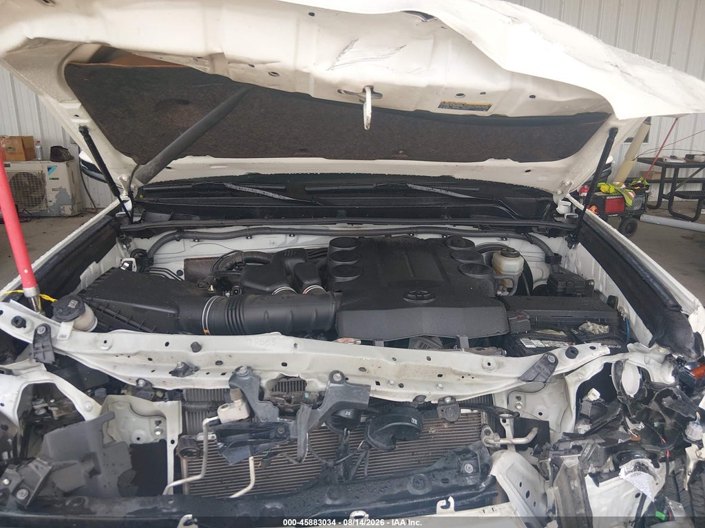 2020 Toyota 4RUNNER Limited photo 10