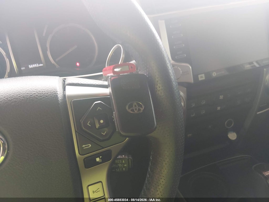 2020 Toyota 4RUNNER Limited photo 11
