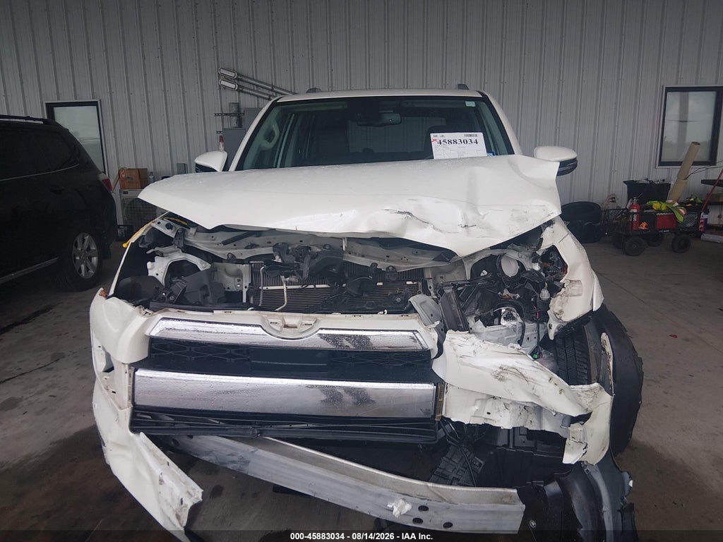 2020 Toyota 4RUNNER Limited photo 6