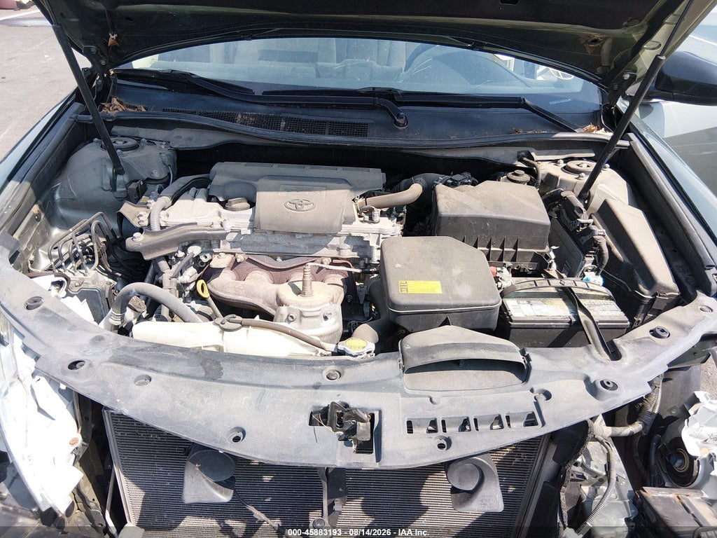 2014 Toyota Camry LE photo 10