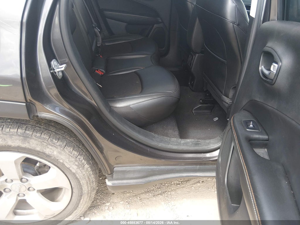 2021 Jeep Compass Latitude FWD photo 8