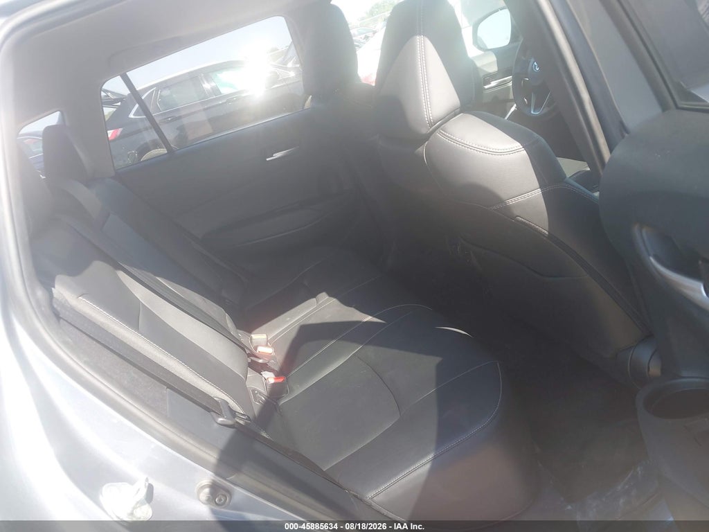 2024 Toyota Corolla Cross XLE photo 8