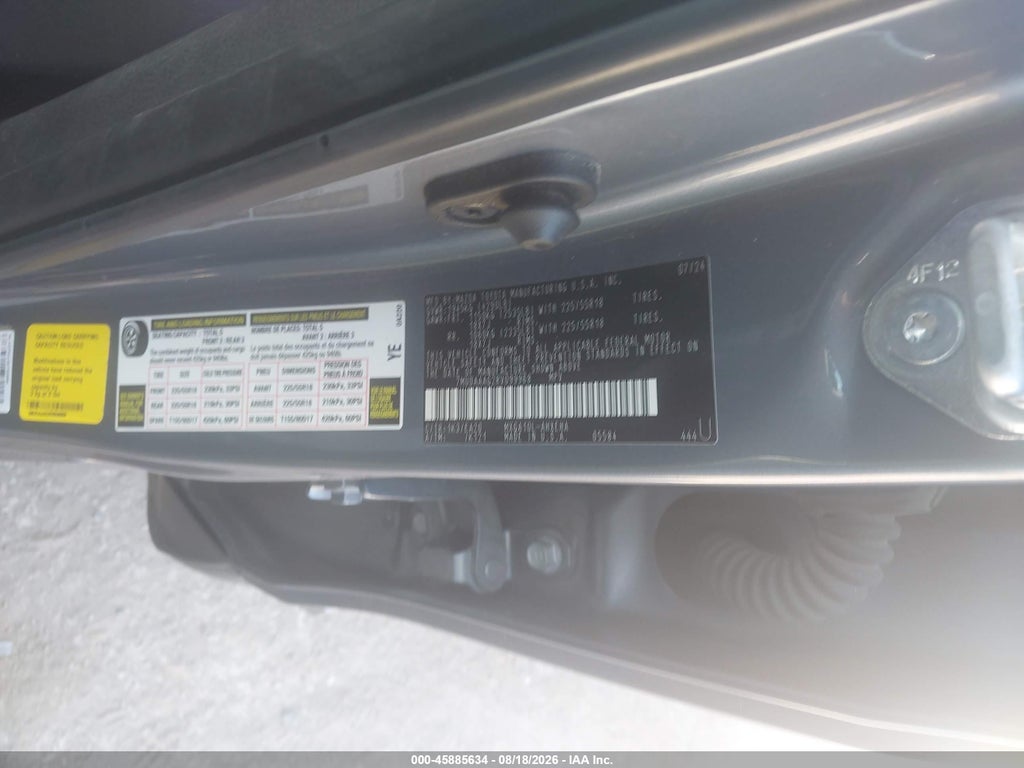 2024 Toyota Corolla Cross XLE photo 9
