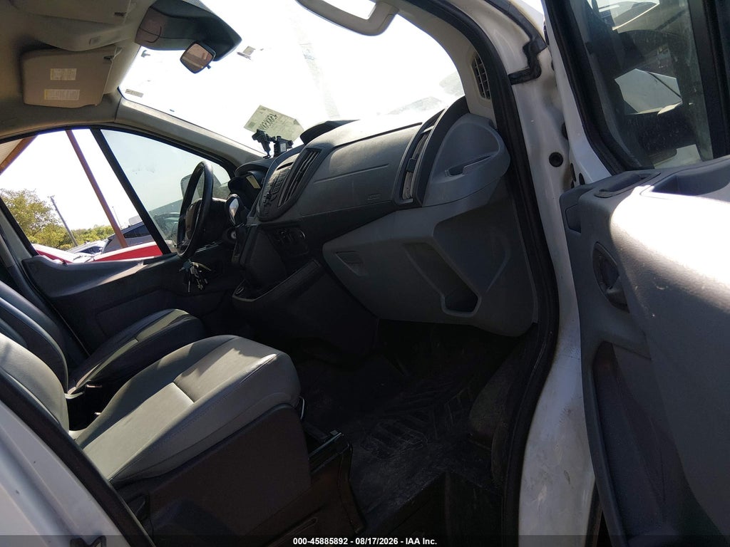 2017 Ford Transit-250 photo 5
