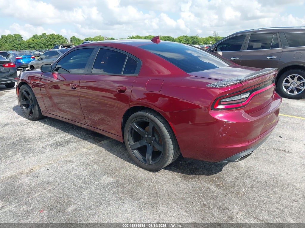 2018 Dodge Charger R/T RWD photo 3
