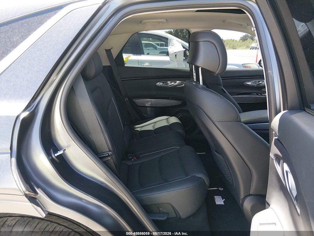 2024 Genesis GV70 2.5T AWD photo 8