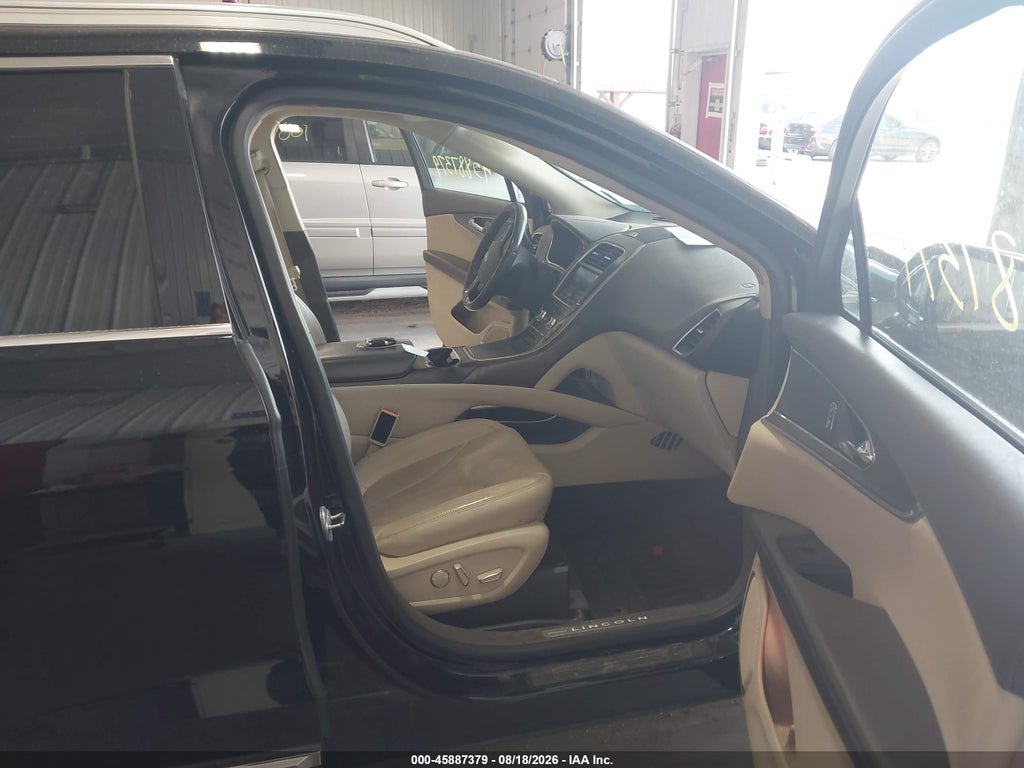 2016 Lincoln MKX Reserve photo 5