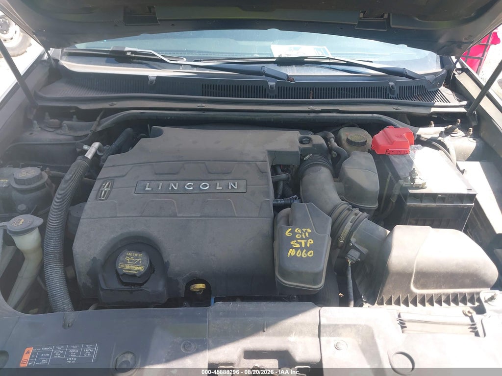 2013 Lincoln MKS photo 10