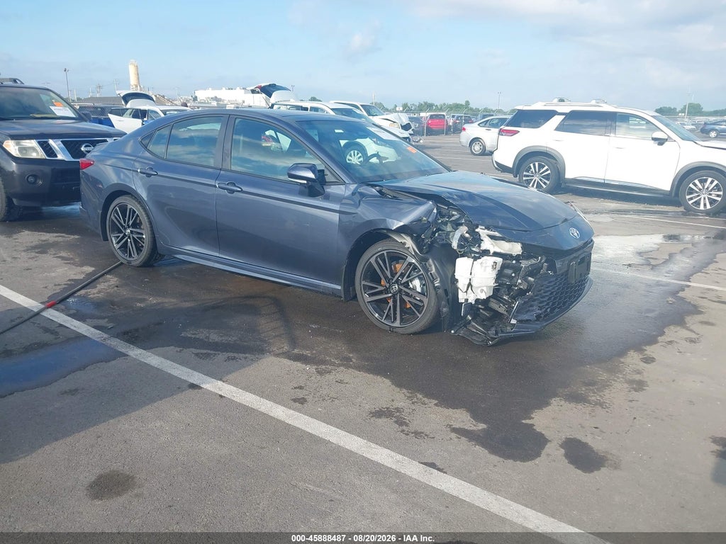 TOYOTA CAMRY 2026