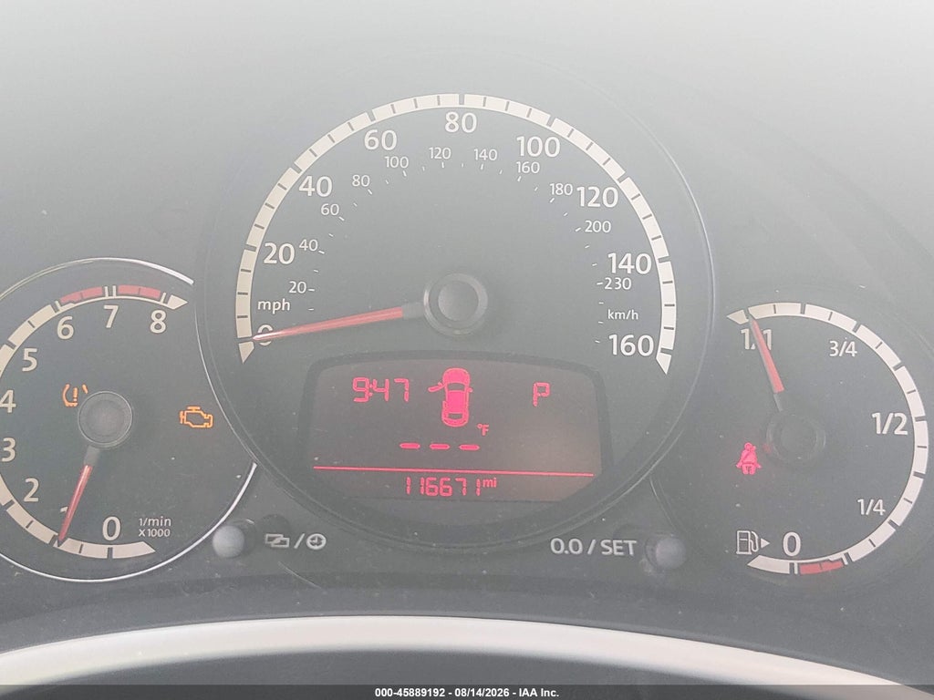 2013 Volkswagen Beetle 2.0T Turbo photo 7