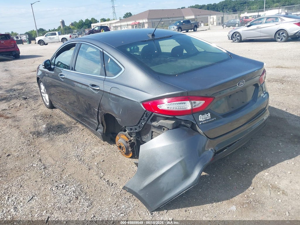 2015 Ford Fusion SE photo 3