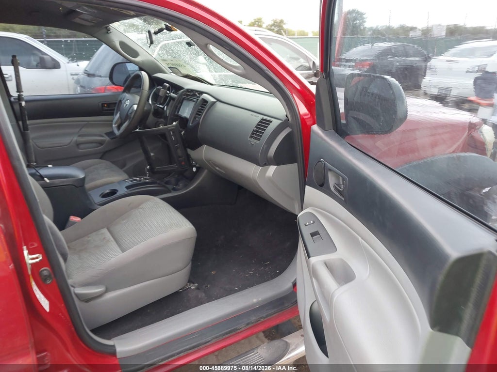 2014 Toyota Tacoma Prerunner V6 photo 5