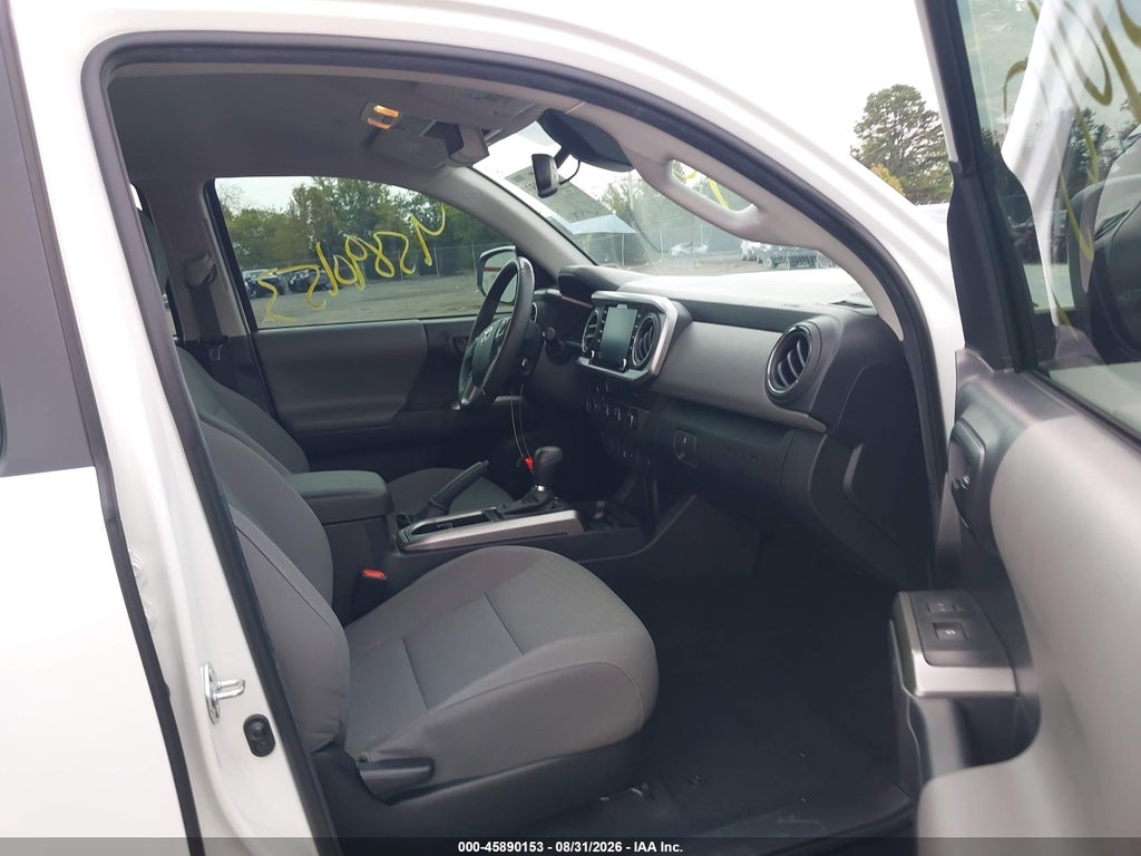 2023 Toyota Tacoma SR5 V6 photo 5