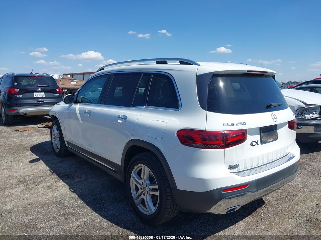 2020 Mercedes-Benz GLB 250 4MATIC photo 3