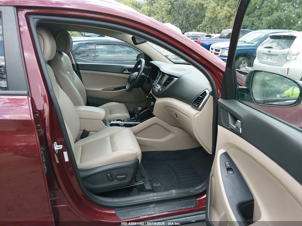 2017 Hyundai Tucson SE Plus photo 5